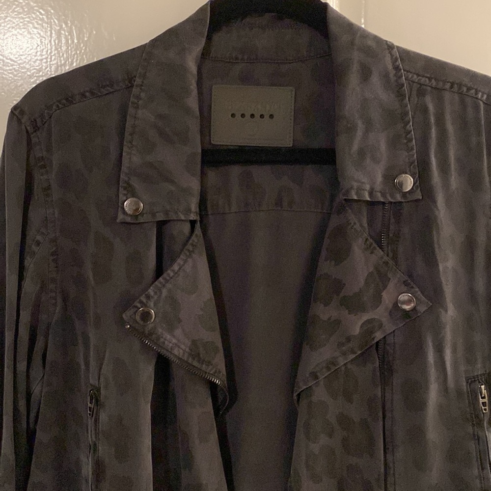 Grey Leopard Print Light Jacket - image 2